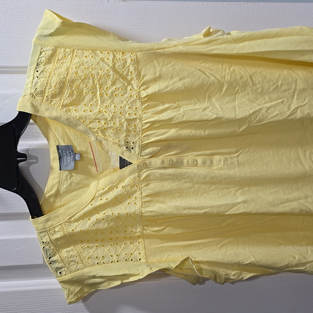 Yellow Flutter Sleeve Tee - Picture 3 of 9